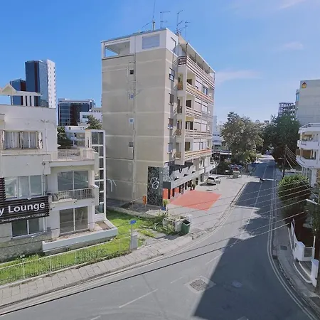 Aurum Apartment