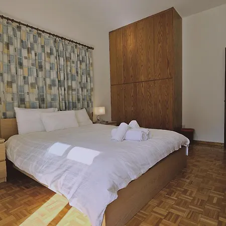 Aurum Apartment